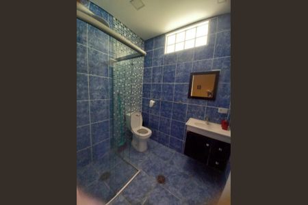 Casa à venda com 160m², 3 quartos e 2 vagas Casa à venda com 160m², 3 quartos e 2 vagasBANHEIRO