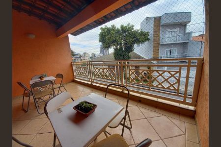 Casa à venda com 170m², 3 quartos e 2 vagas Casa à venda com 170m², 3 quartos e 2 vagasFoto 01