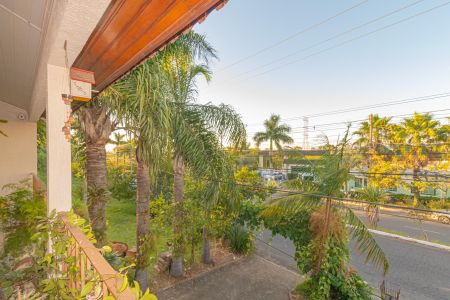 Casa à venda com 300m², 3 quartos e 3 vagasVista da Varanda da Sala