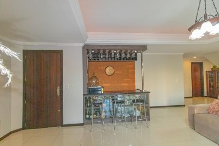 Casa à venda com 300m², 3 quartos e 3 vagasSala