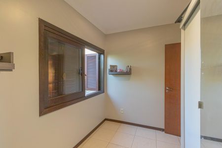 Casa à venda com 300m², 3 quartos e 3 vagasEscritório