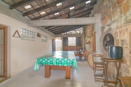 Casa à venda com 300m², 3 quartos e 3 vagasVaranda gourmet