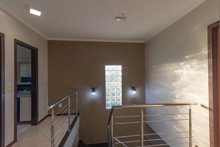 Casa à venda com 300m², 3 quartos e 3 vagasEscada/Corredor