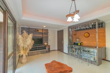 Casa à venda com 300m², 3 quartos e 3 vagasSala