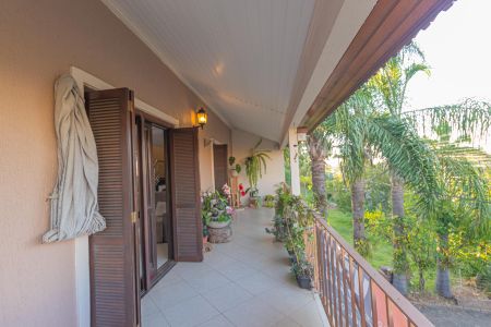 Casa à venda com 300m², 3 quartos e 3 vagasVaranda da Sala