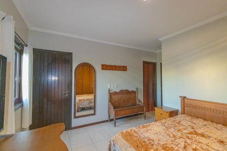 Casa à venda com 300m², 3 quartos e 3 vagasSuíte