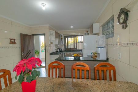 Casa à venda com 300m², 3 quartos e 3 vagasCozinha