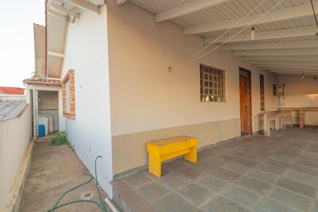 Casa à venda com 300m², 3 quartos e 3 vagasCasa nos fundos(casa 2)