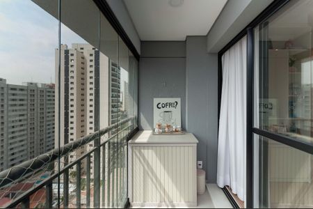 Apartamento para alugar com 42m², 2 quartos e 1 vagaVaranda
