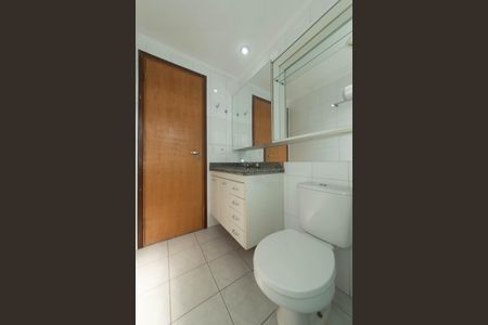 Apartamento à venda com 134m², 4 quartos e 3 vagasBanheiro da Suíte 1