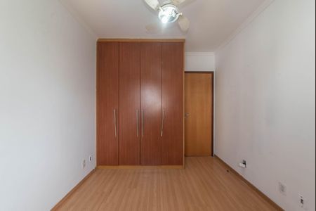 Apartamento à venda com 134m², 4 quartos e 3 vagasQuarto 2