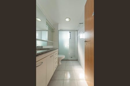 Apartamento à venda com 134m², 4 quartos e 3 vagasBanheiro da Suíte 1