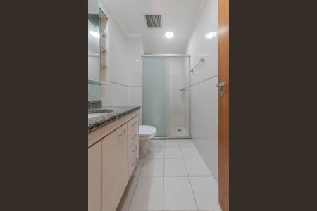 Apartamento à venda com 134m², 4 quartos e 3 vagasBanheiro Social