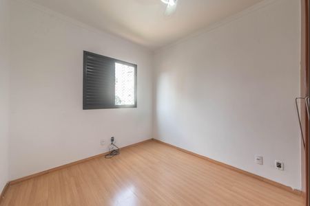 Apartamento à venda com 134m², 4 quartos e 3 vagasQuarto 2