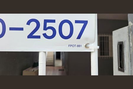 Casa para alugar com 83m², 1 quarto e sem vaga Casa para alugar com 83m², 1 quarto e sem vagaFachada do imóvel - Código da placa: FPOT-881