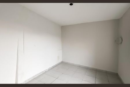 Quarto de casa para alugar com 1 quarto, 40m² em Parque Cisper, São Paulo