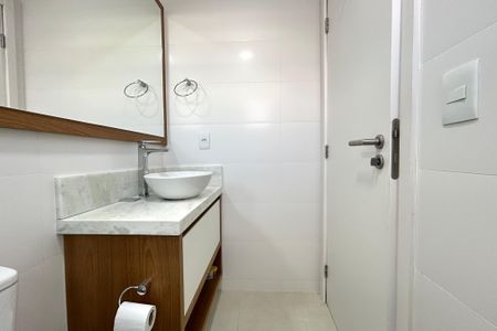 Casa de condomínio para alugar com 100m², 2 quartos e 1 vaga Casa de condomínio para alugar com 100m², 2 quartos e 1 vagaBanheiro Suite 2