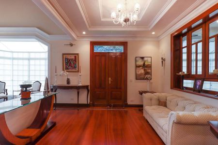 Casa à venda com 3 quartos, 550m² em Jardim Leonor, São Paulo