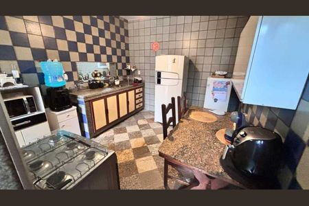 Casa à venda com 267m², 3 quartos e 1 vaga