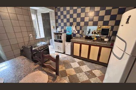 Casa à venda com 267m², 3 quartos e 1 vaga