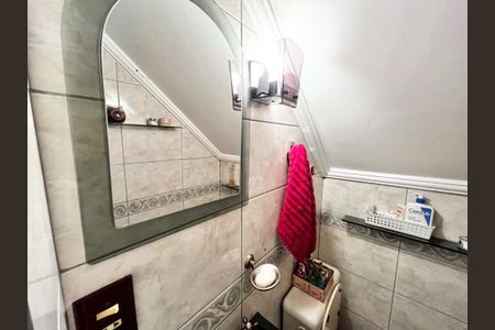 Casa à venda com 200m², 3 quartos e 2 vagas Casa à venda com 200m², 3 quartos e 2 vagasLavabo