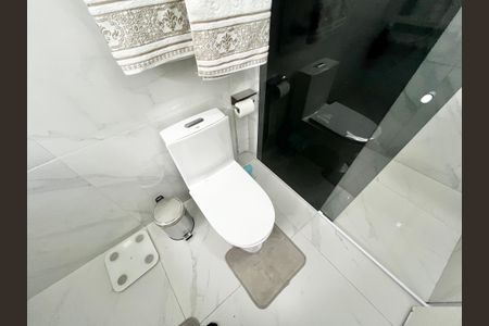 Casa à venda com 200m², 3 quartos e 2 vagas Casa à venda com 200m², 3 quartos e 2 vagasBanheiro da Suíte 3