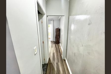 Casa à venda com 200m², 3 quartos e 2 vagas Casa à venda com 200m², 3 quartos e 2 vagasQuarto Suíte 1