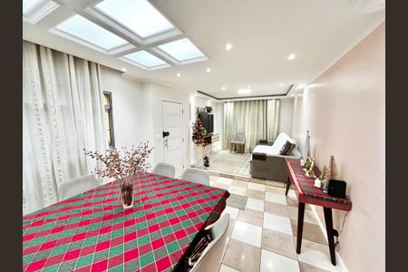 Sala de casa à venda com 3 quartos, 200m² em Jardim Carlu, São Paulo