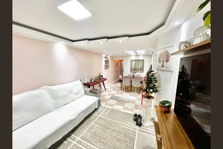 Casa à venda com 200m², 3 quartos e 2 vagas Casa à venda com 200m², 3 quartos e 2 vagasSala