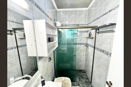 Casa à venda com 200m², 3 quartos e 2 vagas Casa à venda com 200m², 3 quartos e 2 vagasBanheiro da Suíte 1/2