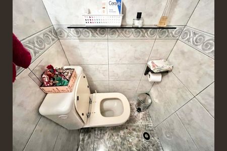 Casa à venda com 200m², 3 quartos e 2 vagas Casa à venda com 200m², 3 quartos e 2 vagasLavabo