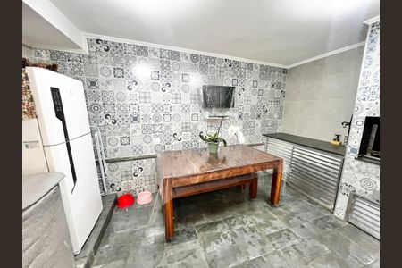 Casa à venda com 200m², 3 quartos e 2 vagas Casa à venda com 200m², 3 quartos e 2 vagasChurrasqueira/Quintal