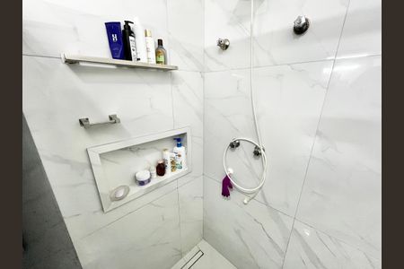 Casa à venda com 200m², 3 quartos e 2 vagas Casa à venda com 200m², 3 quartos e 2 vagasBanheiro da Suíte 3