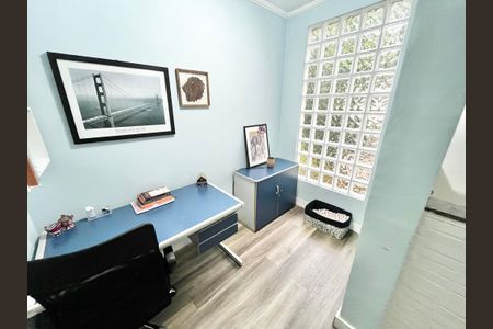 Casa à venda com 200m², 3 quartos e 2 vagas Casa à venda com 200m², 3 quartos e 2 vagasSala 2 / Escritório