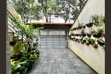 Casa à venda com 200m², 3 quartos e 2 vagas Casa à venda com 200m², 3 quartos e 2 vagasGaragem