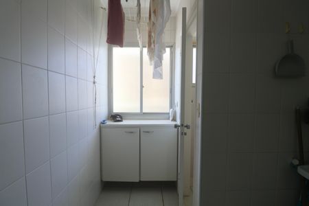 Apartamento para alugar com 76m², 2 quartos e 1 vagaÁrea de Serviço