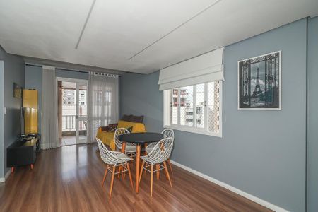 Sala de apartamento para alugar com 2 quartos, 80m² em Independência, Porto Alegre