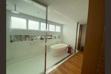 Apartamento à venda com 489m², 3 quartos e 4 vagas