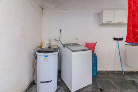 Casa para alugar com 80m², 2 quartos e 2 vagasLavanderia