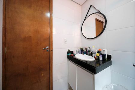 Banheiro de apartamento para alugar com 1 quarto, 24m² em Vila Santa Teresa (zona Leste), São Paulo