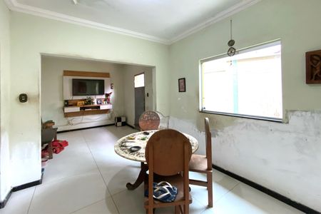 Casa à venda com 280m², 3 quartos e 1 vagaSala de Jantar