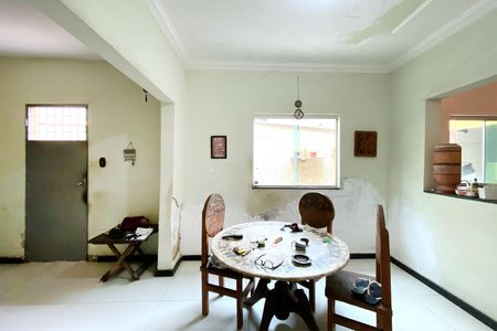 Casa à venda com 280m², 3 quartos e 1 vagaSala de Jantar