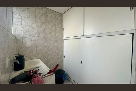 Apartamento à venda com 92m², 3 quartos e 2 vagas Apartamento à venda com 92m², 3 quartos e 2 vagasÁrea de serviço