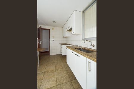 Cozinha de apartamento para alugar com 4 quartos, 110m² em Ipiranga, Belo Horizonte