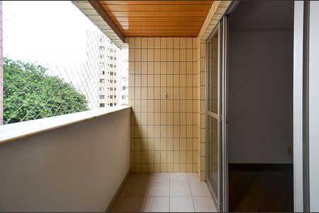 Varanda da sala de apartamento para alugar com 4 quartos, 110m² em Ipiranga, Belo Horizonte