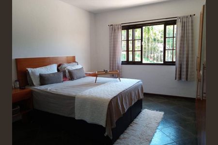 Casa à venda com 4 quartos, 500m² em Várzea das Moças, Niterói