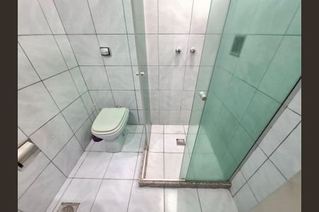 Banheiro da suíte  de apartamento para alugar com 2 quartos, 38m² em Centro, Rio de Janeiro