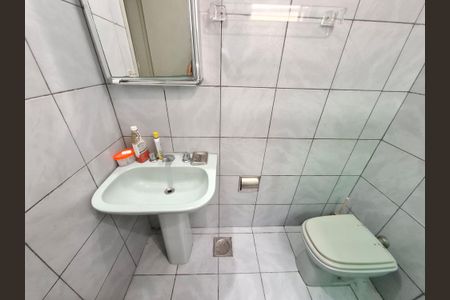 Banheiro da suíte  de apartamento para alugar com 2 quartos, 38m² em Centro, Rio de Janeiro