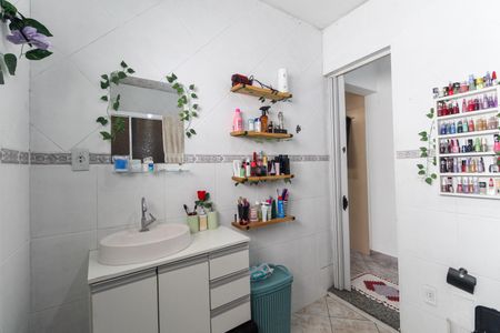 Casa à venda com 118m², 2 quartos e 2 vagasBanheiro