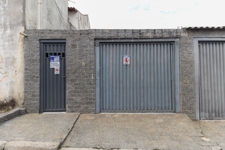 Casa à venda com 118m², 2 quartos e 2 vagasFachada Entrada 1